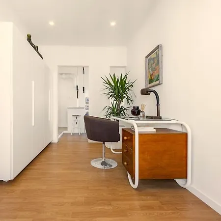 Riverside 32 Апартаменты *