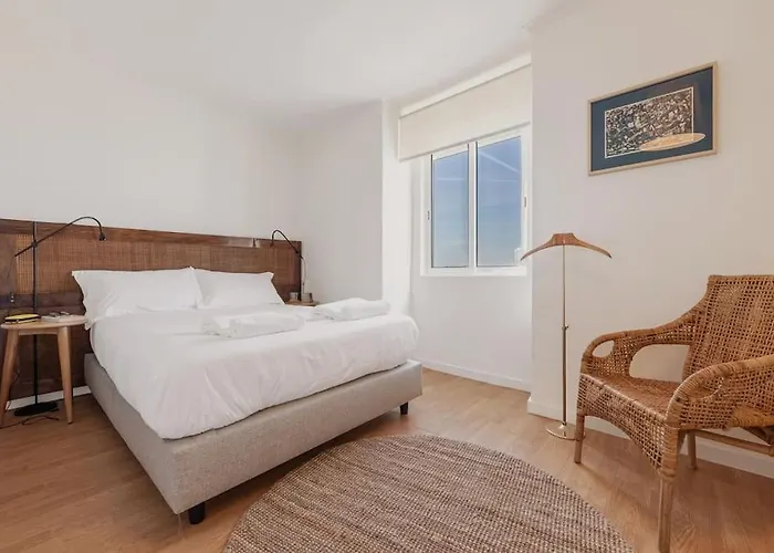 Riverside 32 * Cruz Quebrada